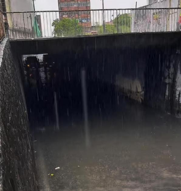 Túnel Damásio Franca é interditado após forte chuva em João Pessoa; veja rotas alternativas