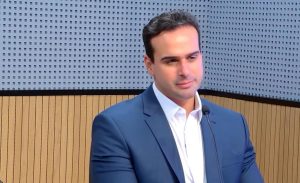 Lucas Ribeiro anuncia calendário de pagamento do 13º salário dos servidores da Paraíba