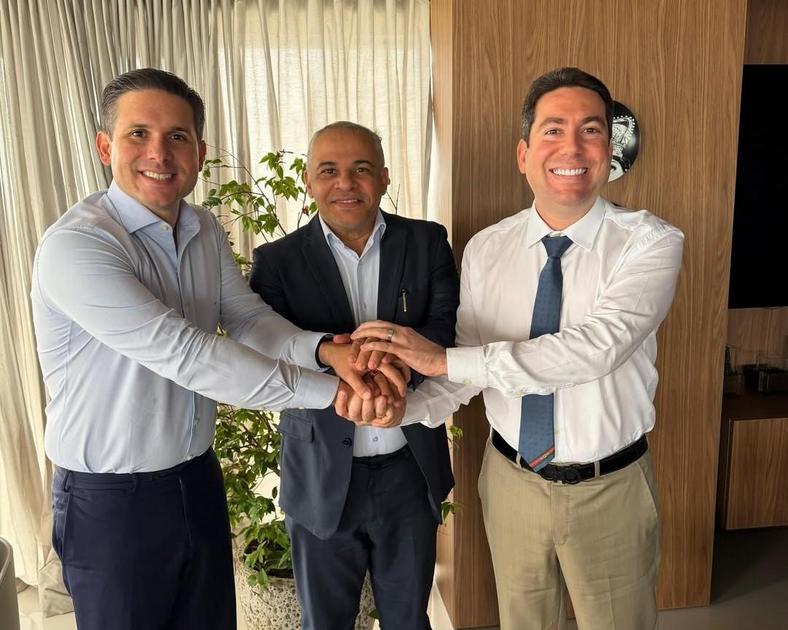 Prefeito interino de Cabedelo anuncia apoio a Hugo Motta e Felipe Leitão