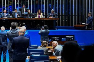 Senado deve votar PEC do fim da escala 6×1 antes do recesso de julho